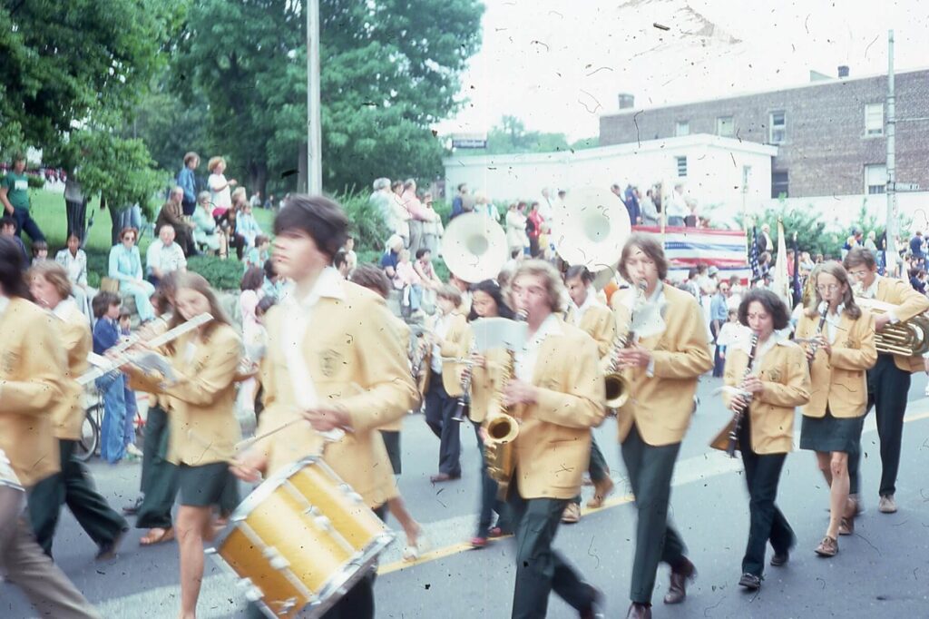 Memorial Day Parade 1976 – HHS Marching Band marching down Warburton in front of VFW
