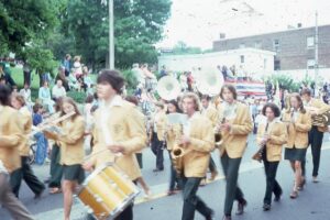 Memorial Day Parade 1976 – HHS Marching Band marching down Warburton in front of VFW