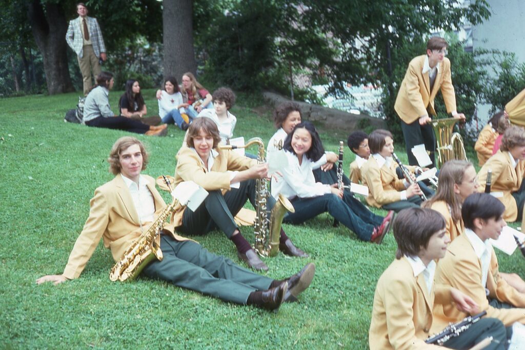 Memorial Day Parade 1976 – HHS Marching Band on VFW Lawn