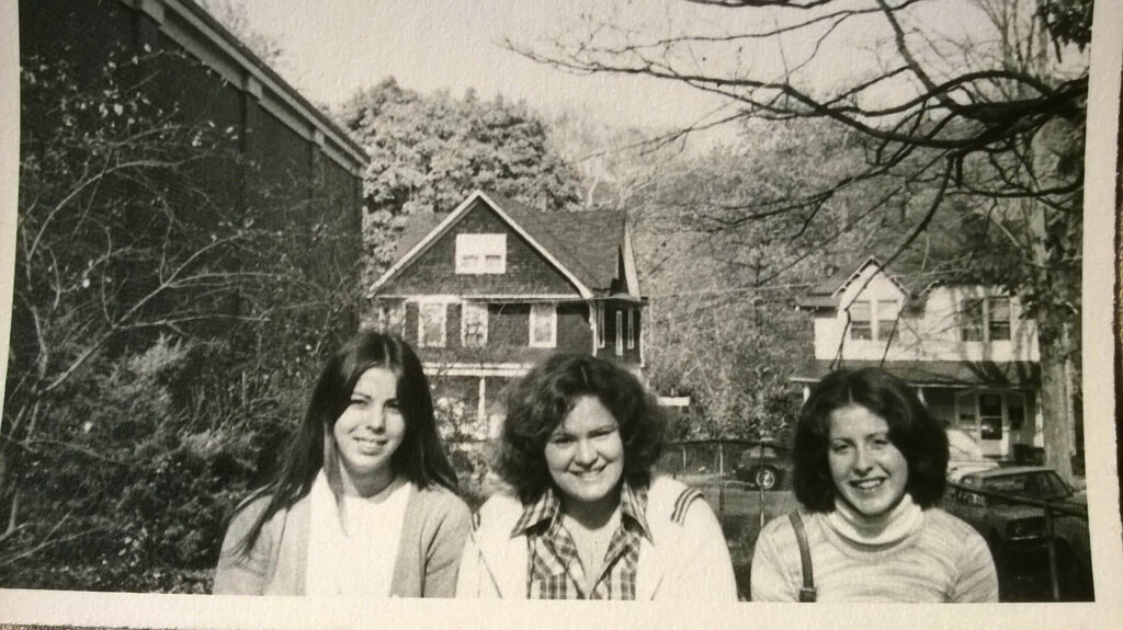 Patte Attanasio, Linda Capuano, Donna Kulsha circa 1975