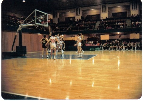 HHS Varsity Basketball at the County Center in 1985